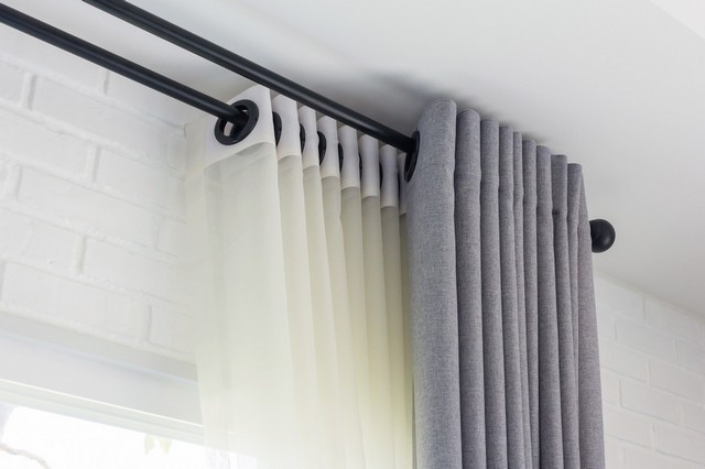 Curtain Fitters North Cheam, Stonecot Hill, SM3